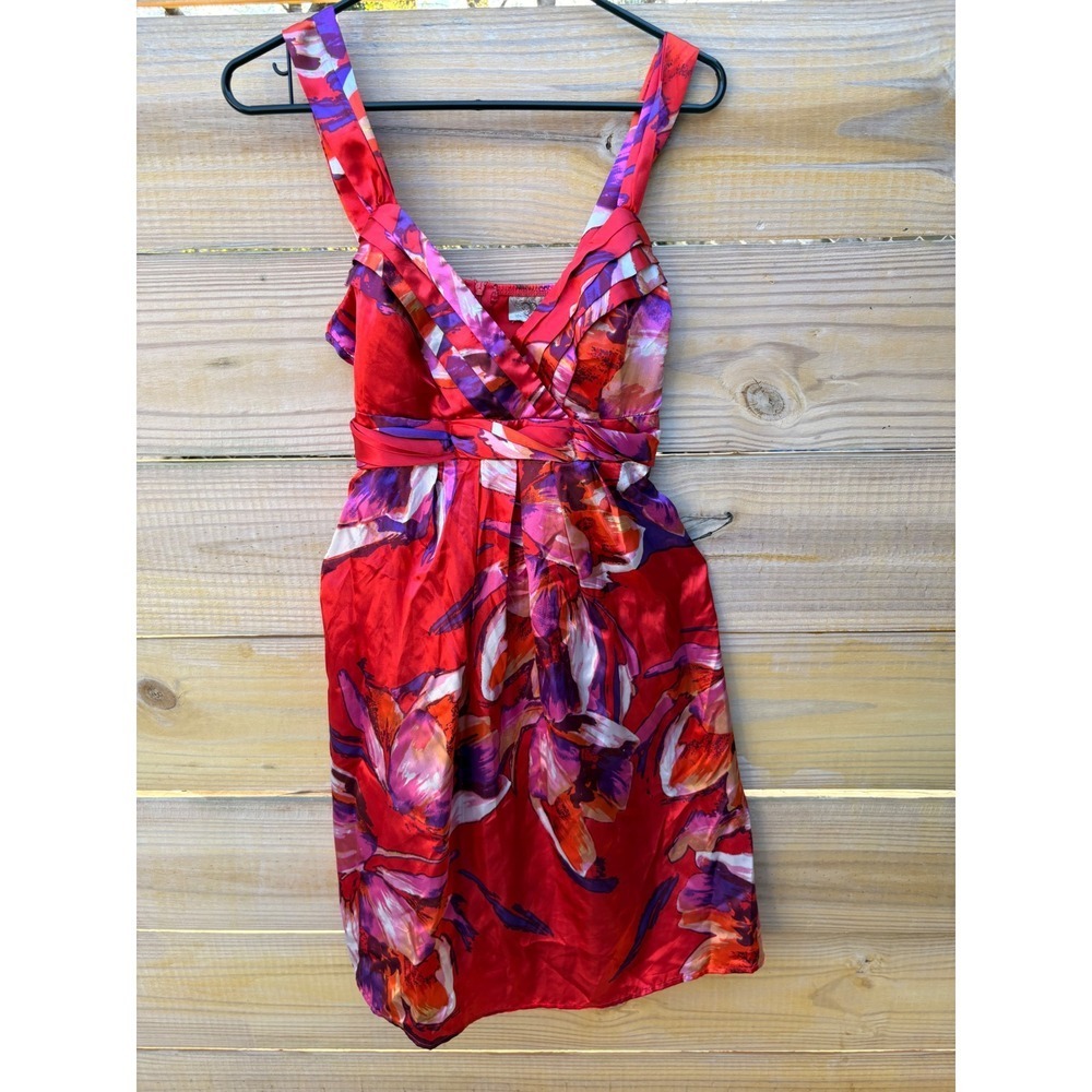 Roulette Red Floral Satin V-Neck Mini Dress Sleeveless Tie Back Size 8 SP10704B
